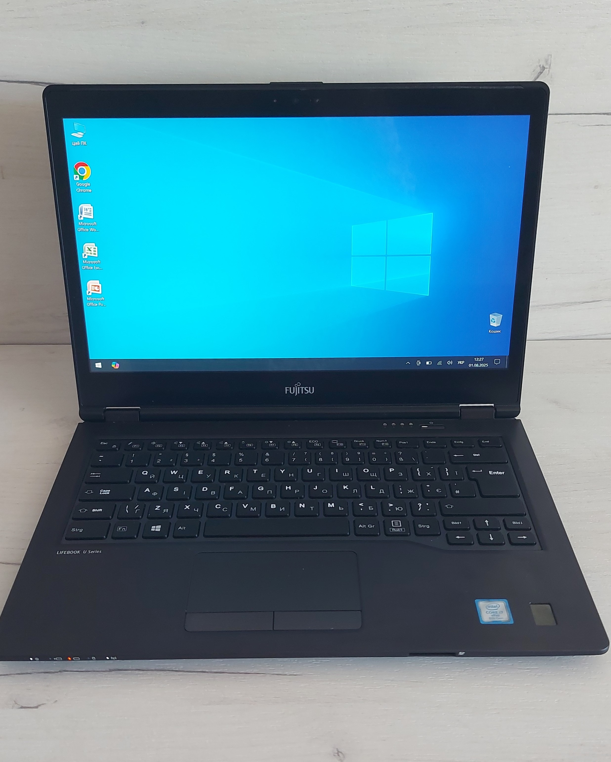 Fujitsu LIFEBOOK U749